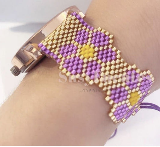 Lilac Flower Wristwatch